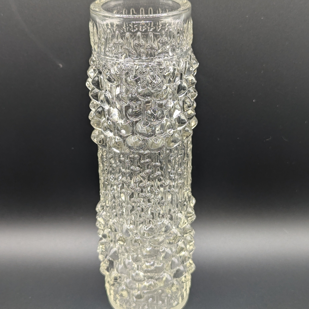 Elegant Clear Glass Vase - Picture 5 of 12